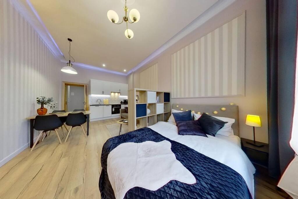 Shortstay Wroclaw Traugutta A ภายนอก รูปภาพ