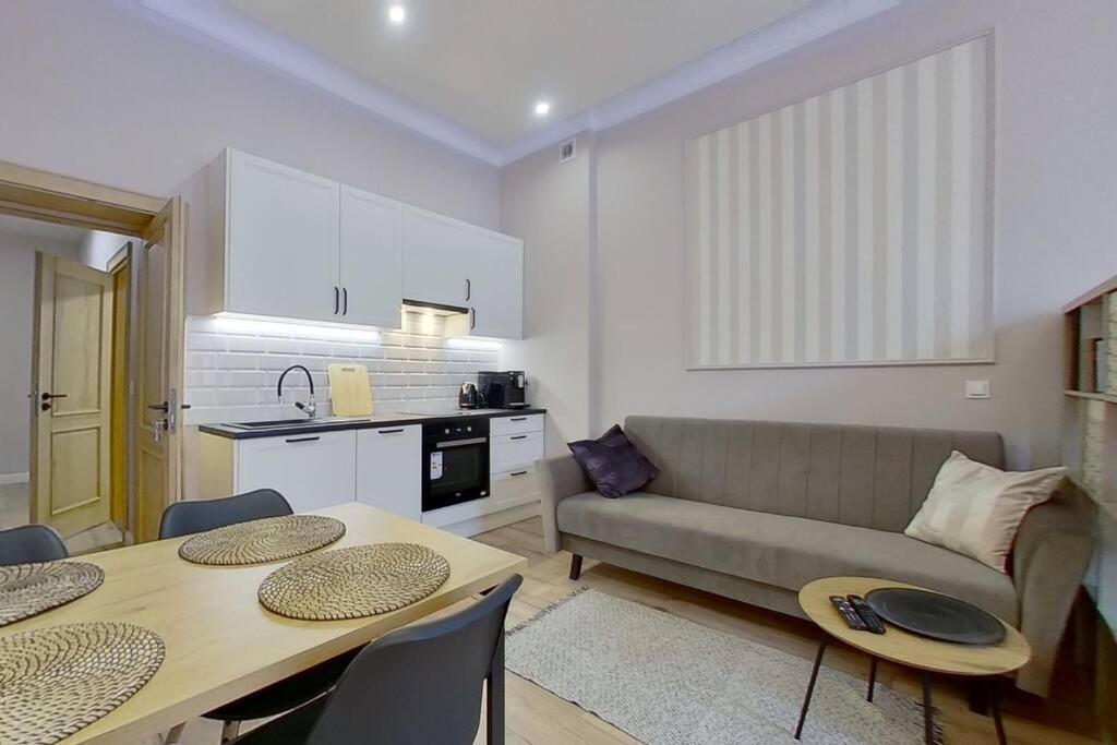 Shortstay Wroclaw Traugutta A ภายนอก รูปภาพ