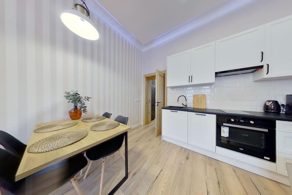 Shortstay Wroclaw Traugutta A ภายนอก รูปภาพ